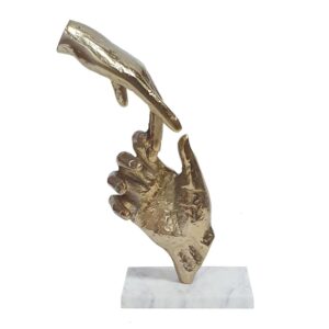 Manos Sculpture